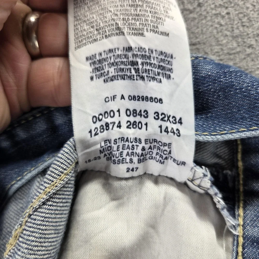 Levis 12661 important